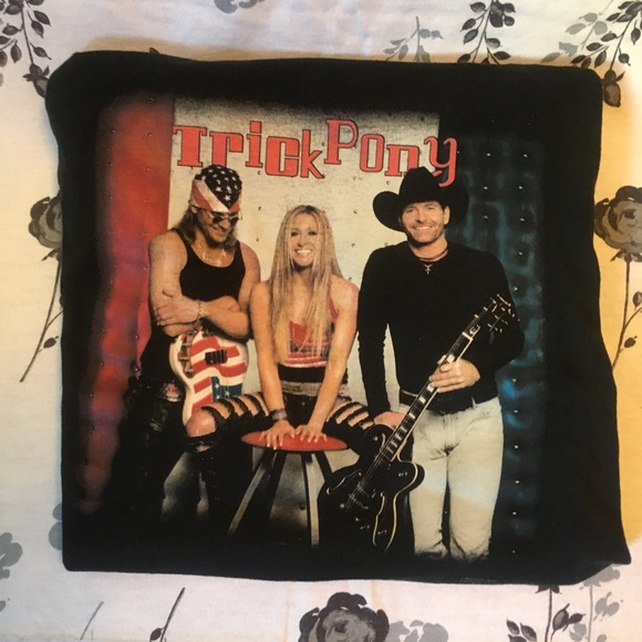 Fruit of the Loom Other - 2002 Trick Pony concert tee